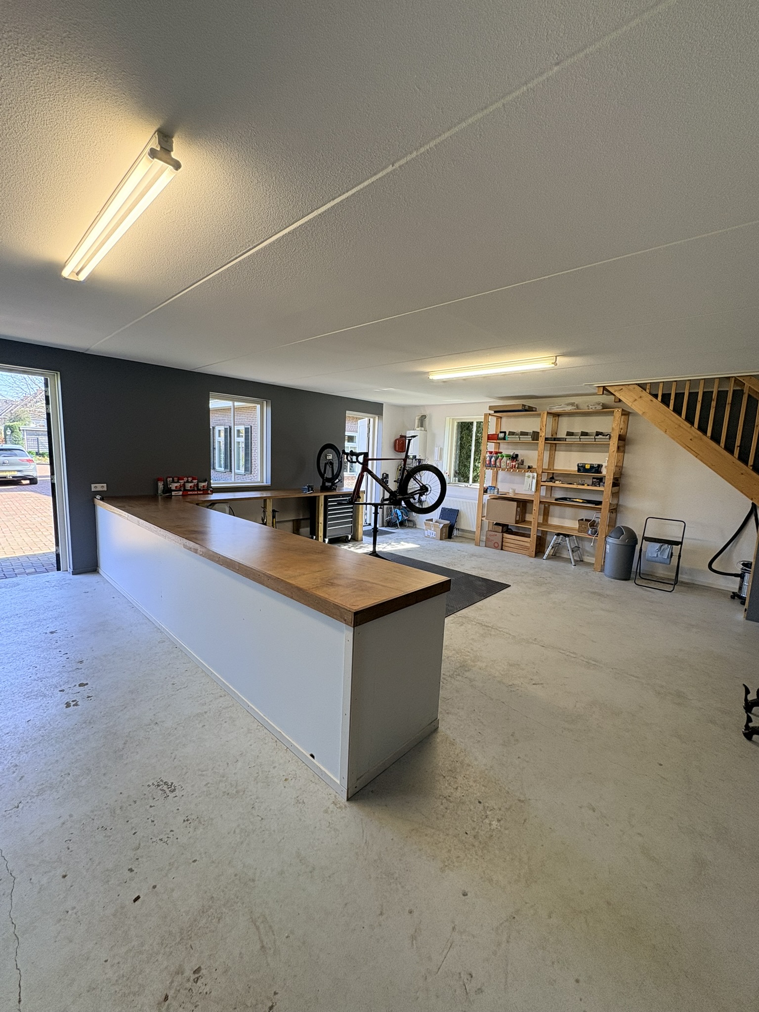 De werkplaats van Van Steensel Wielersport in Barendrecht